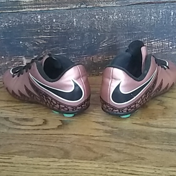 Nike Bronze Shoes - Picture 4 of 6